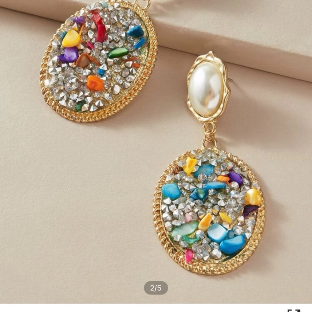Lovely Pearl oval earrings with color - Picture 2 of 3